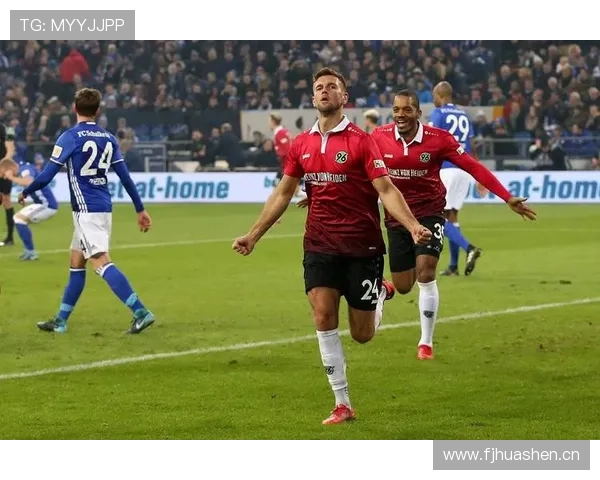 狼队在德甲赛季开局表现稳健，吸引广泛关注与热议